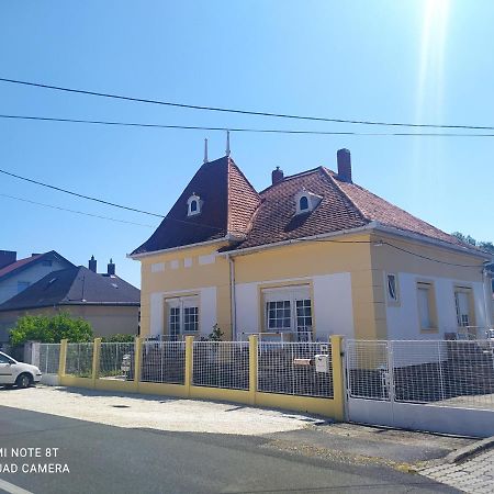 Villa Vanilia Keszthely Luaran gambar