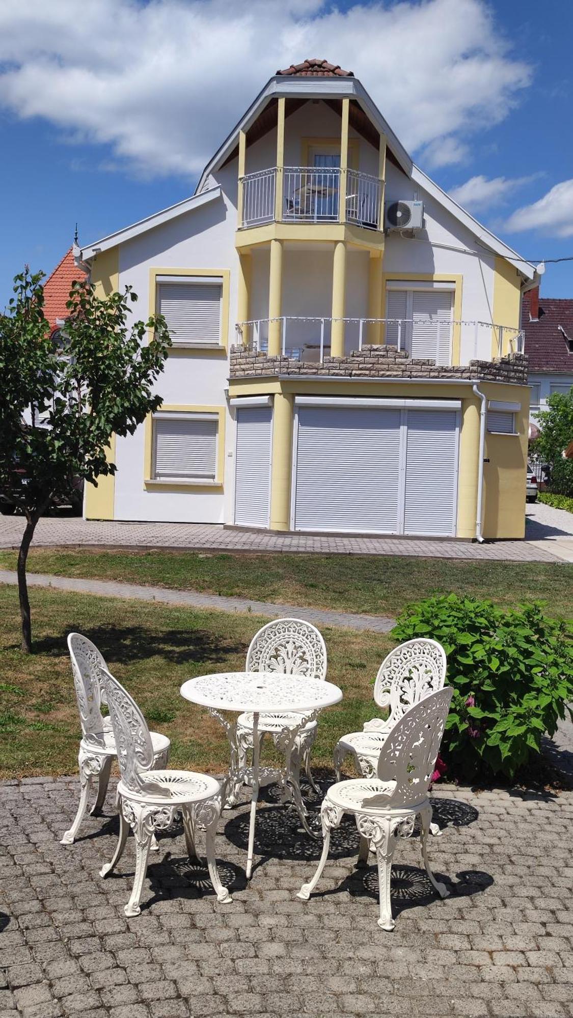 Villa Vanilia Keszthely Luaran gambar